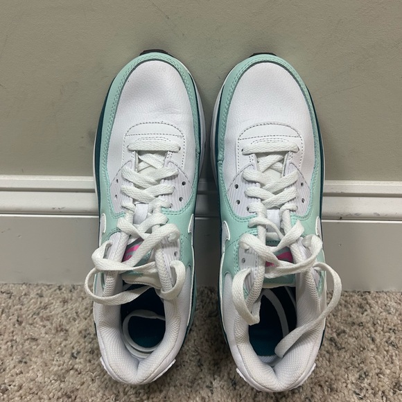 Nike Other - Nike Air Max 90-Kids 6.5